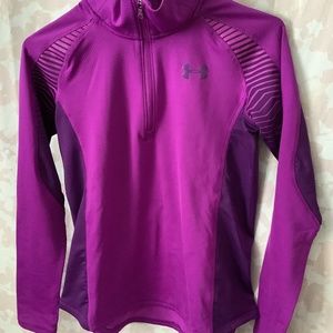 Junior’s Under armour sweatshirt size YXL